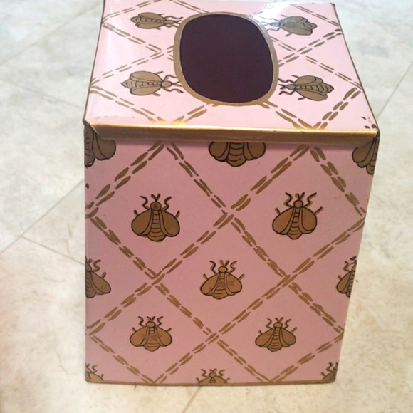 Jayes Vintage Hand Painted Pink With Gold Bees Quilted Bathroom Accents - Picture 6 of 11